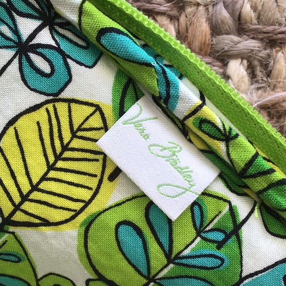 Vera Bradley mini iPad case - Picture 2 of 3